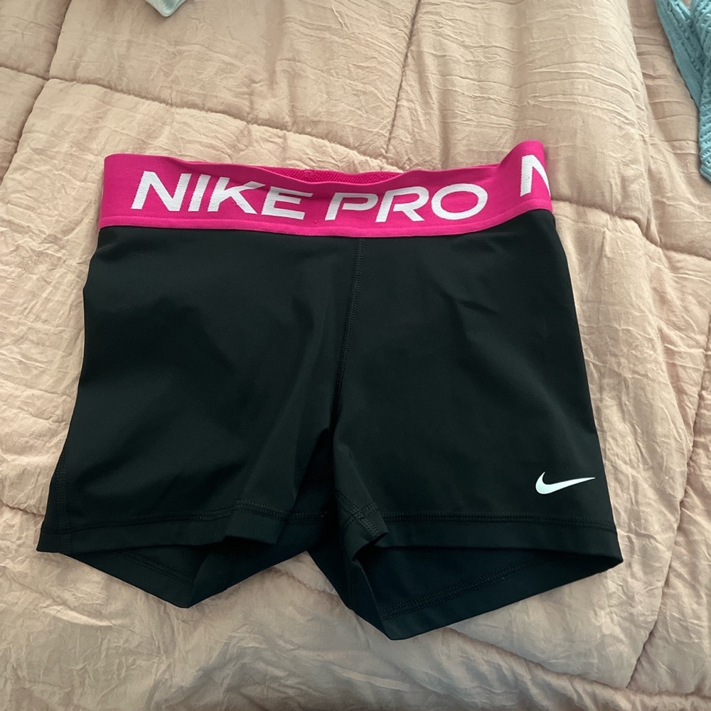 black nike pros